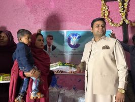 x_mas_gifts_distribution_26