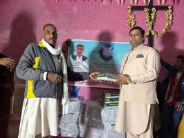 x_mas_gifts_distribution_34